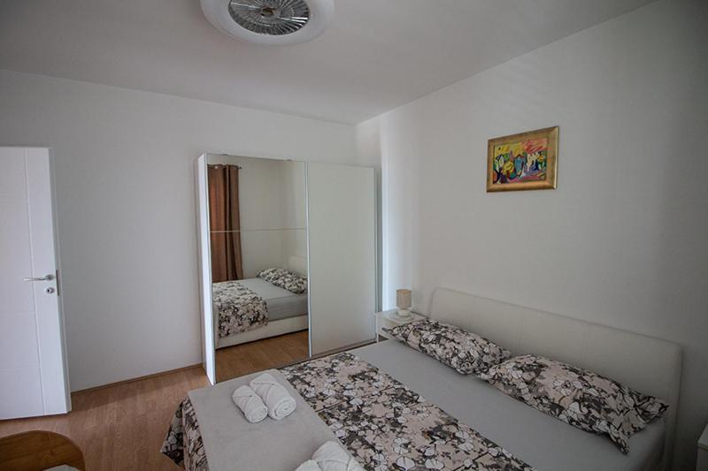 Apartment Zvjezdana Omis Exterior photo