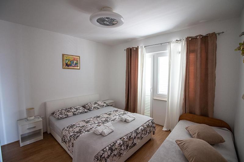 Apartment Zvjezdana Omis Exterior photo