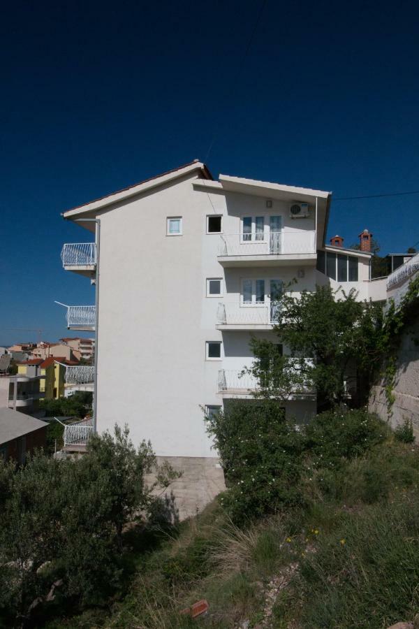 Apartment Zvjezdana Omis Exterior photo
